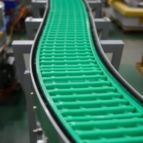 5 Types Of Conveyor Belts Used In Warehousing